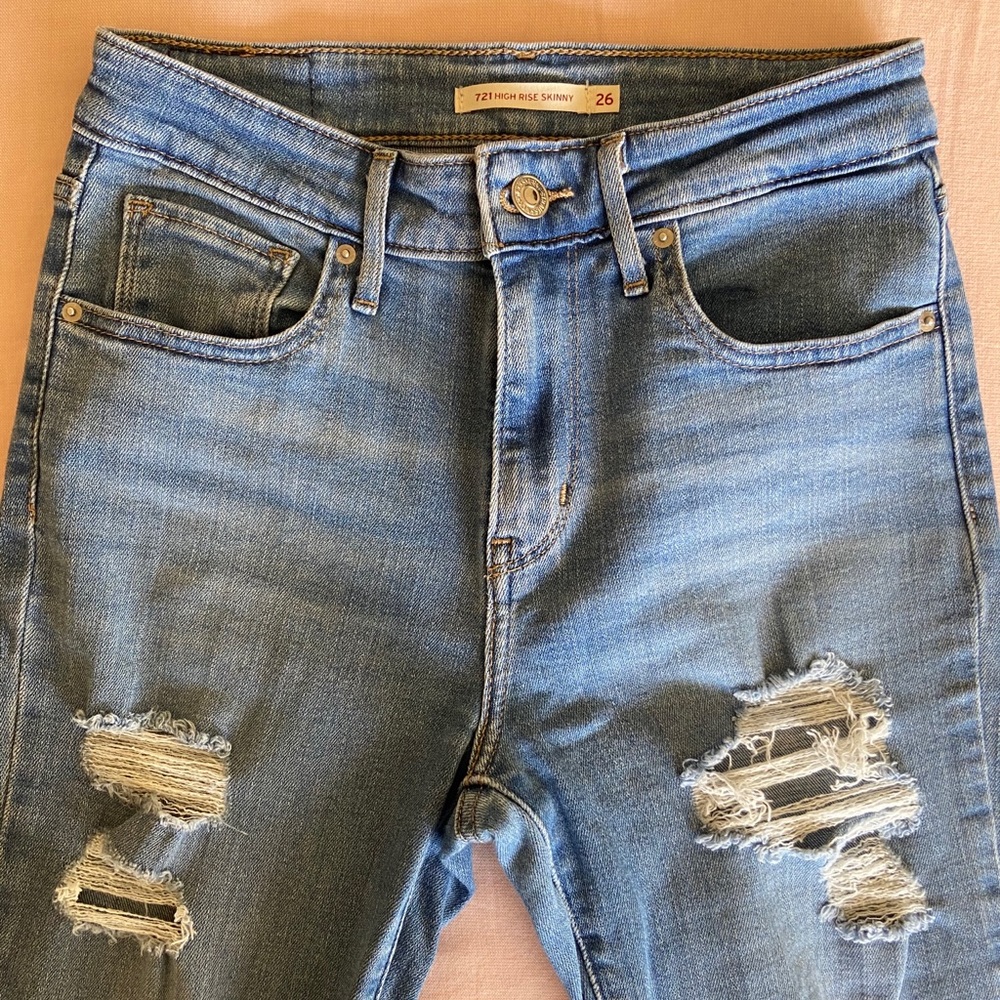 Levi’s 721 High Rise Skinny Jeans